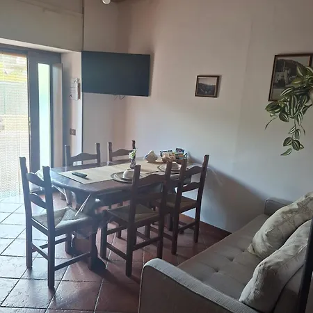 Mini House Apartment *